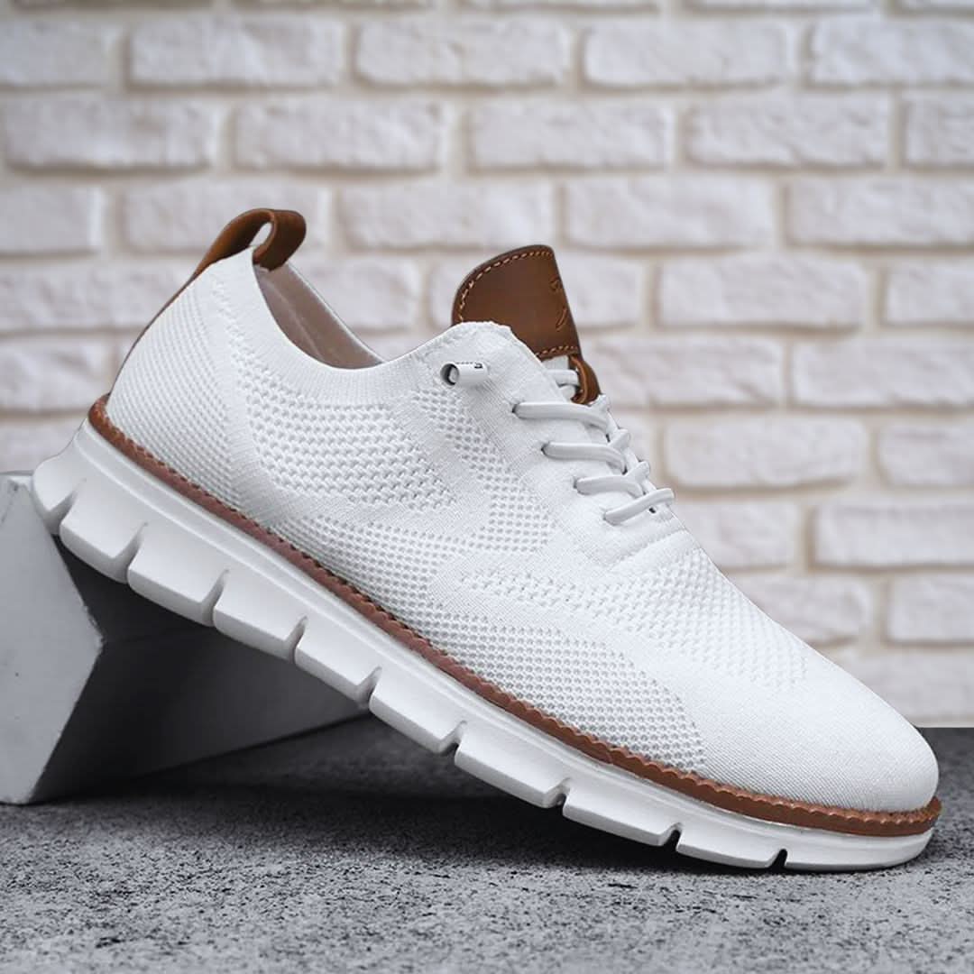 Lightweight men's walking shoes, perfect for daily wear, offering all-day comfort.