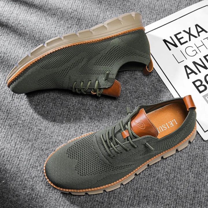 Versatile men's athletic casual sneakers, ultra-cushioned for breathable everyday performance.