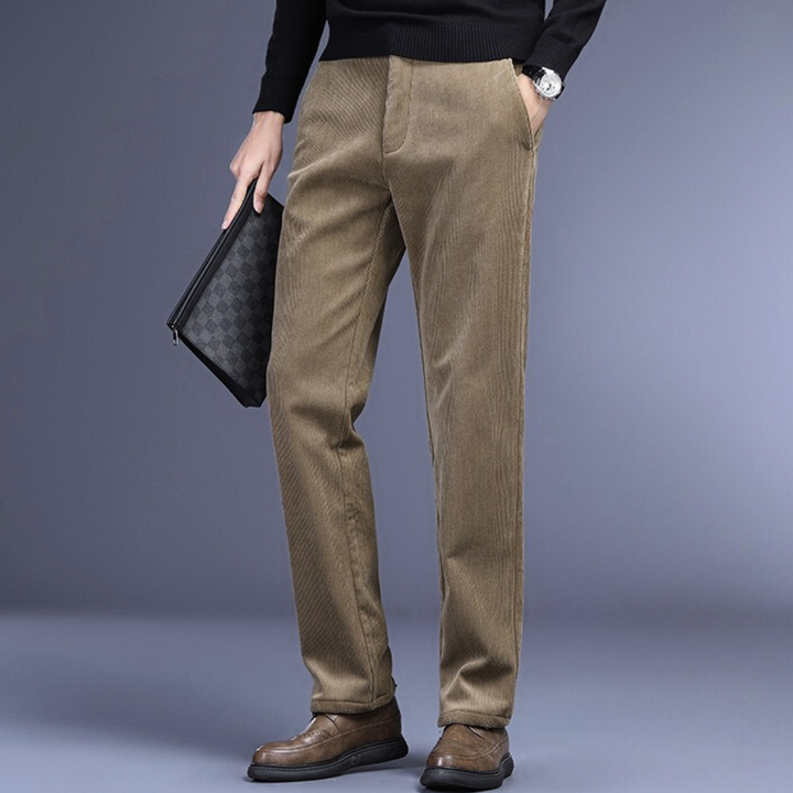 Stylish men's stretch trousers, ideal for versatile wear from office to casual outings. Comfortable fashion.