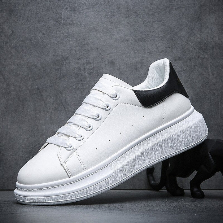 Stylish men's urban trainers, offering ultimate comfort for daily walking and casual outfits.