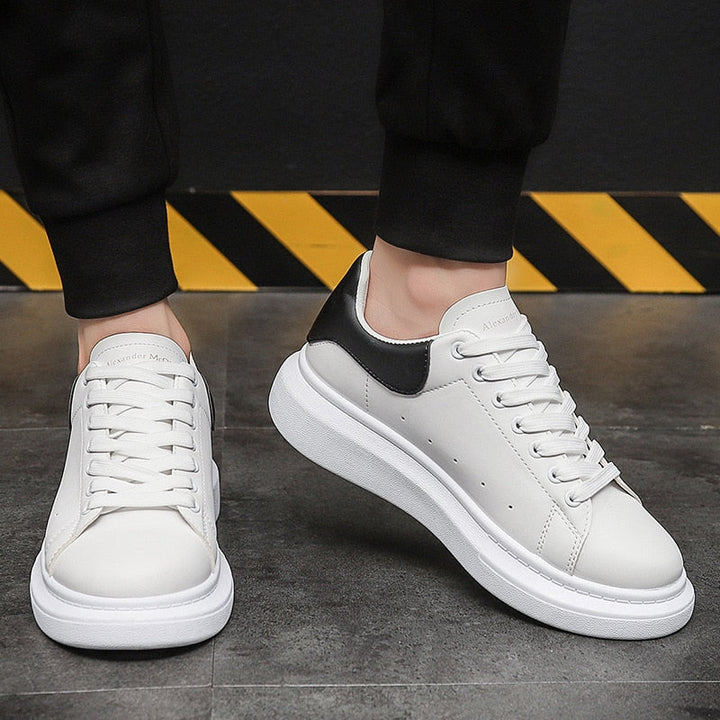 Lightweight men's everyday sneakers, comfortable and fashionable for city exploration.