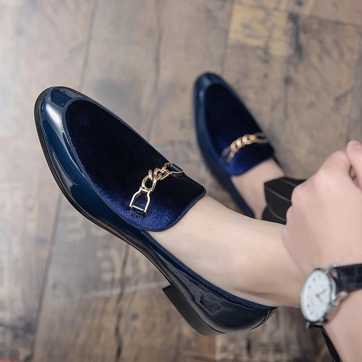 Men's smart casual velvet loafers with gold chain detail & orthopedic comfort. Easy slip-on design.