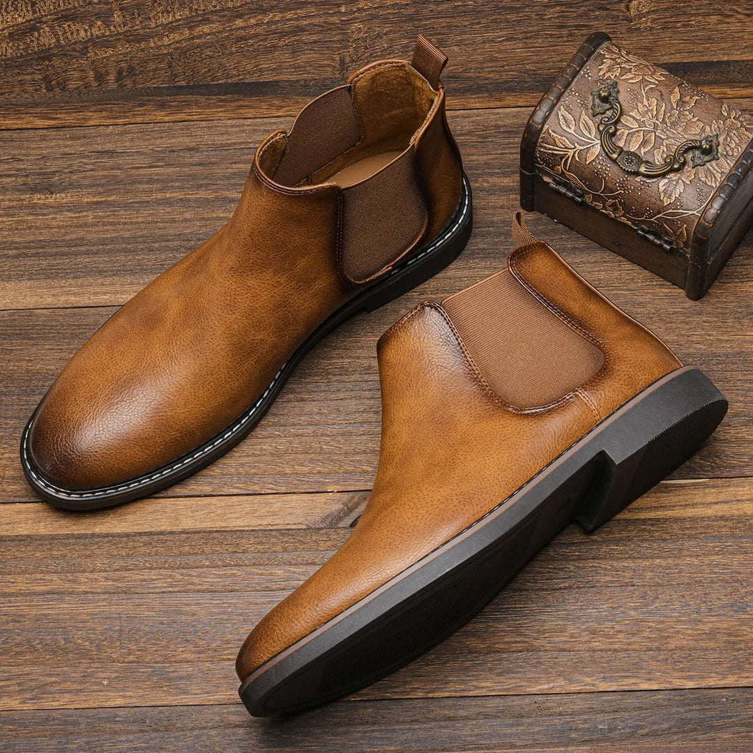 Men's versatile ankle boots for modern style, offering comfort & durability for everyday wear.