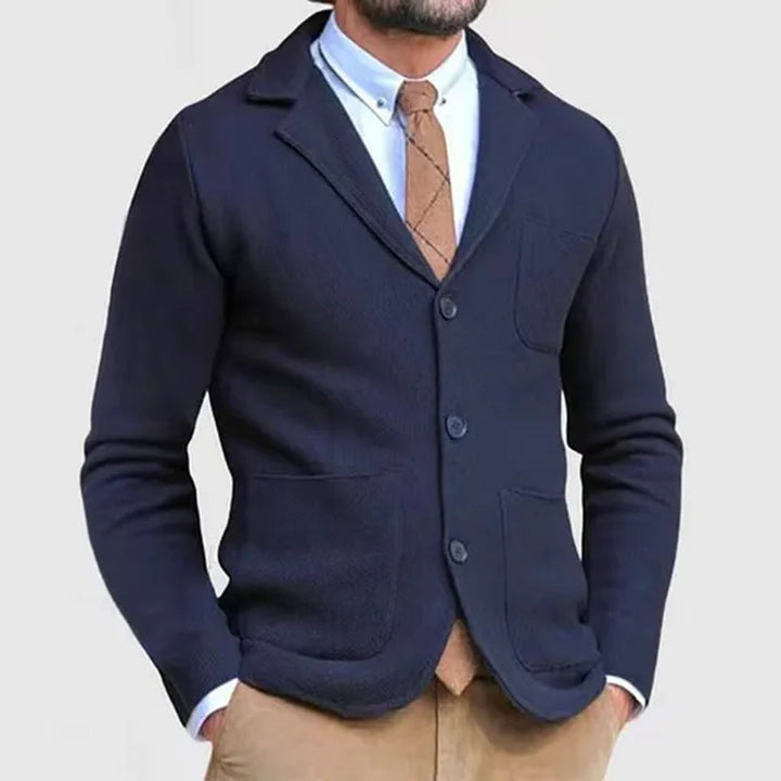 Versatile men's smart casual blazer, perfect for dressing up or down, a key men's fashion piece.