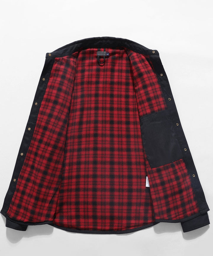 Men's durable insulated jacket, perfect for various activities and cold weather.
