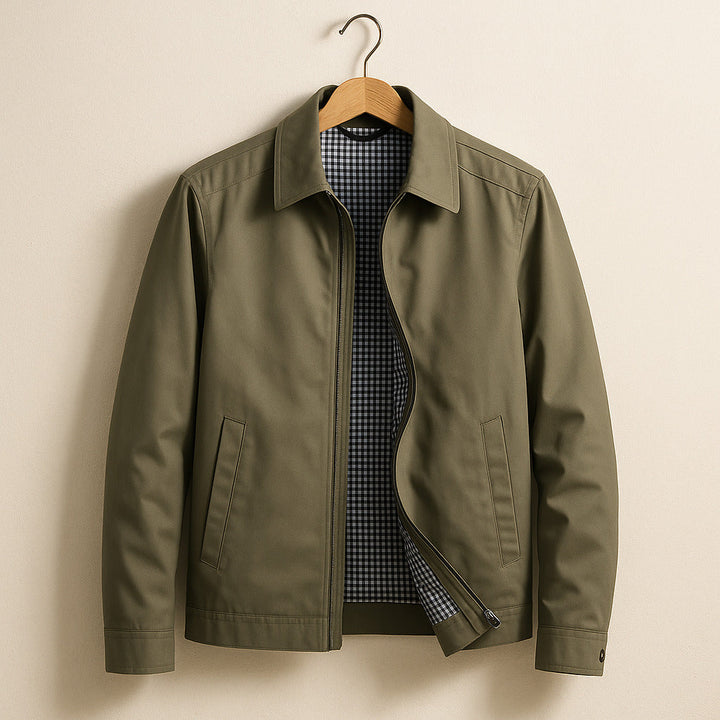 Lightweight men's fall jacket, also suitable for spring, offering versatile everyday wear and comfort.