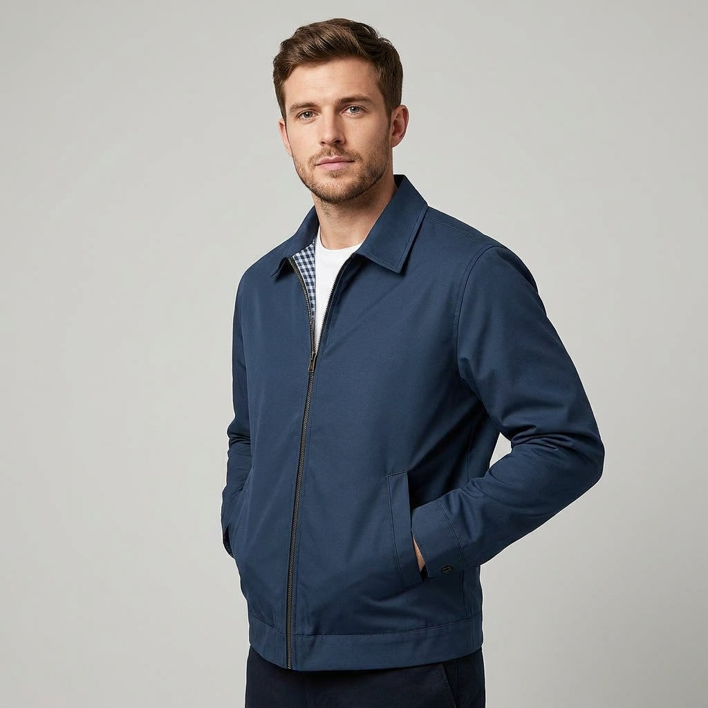 Lightweight men's jacket with soft checked lining, comfortable and ideal for everyday casual wear.