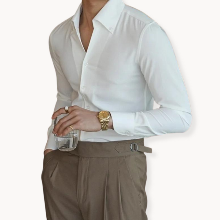 Effortlessly stylish men's button-front shirt with long sleeves, ideal for versatile smart casual outfits.
