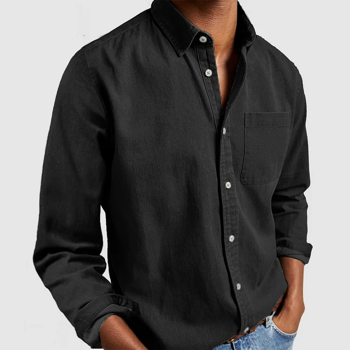 Comfortable men's long sleeve button-up casual shirt, classic style for versatile everyday wear.
