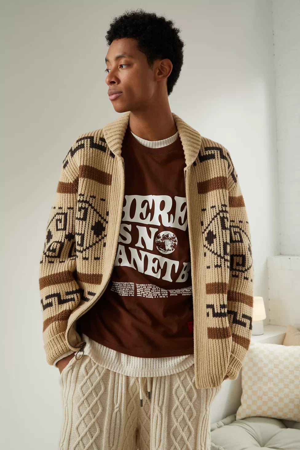 Men's vintage jacquard zipper cardigan with a stylish shawl collar, perfect for retro fashion layering.