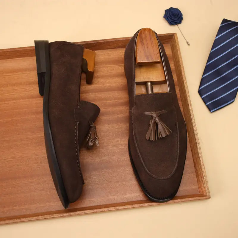Vintage style men's slip-on loafers. Stylish brown dress shoes for men, offering comfort and an anti-slip design.