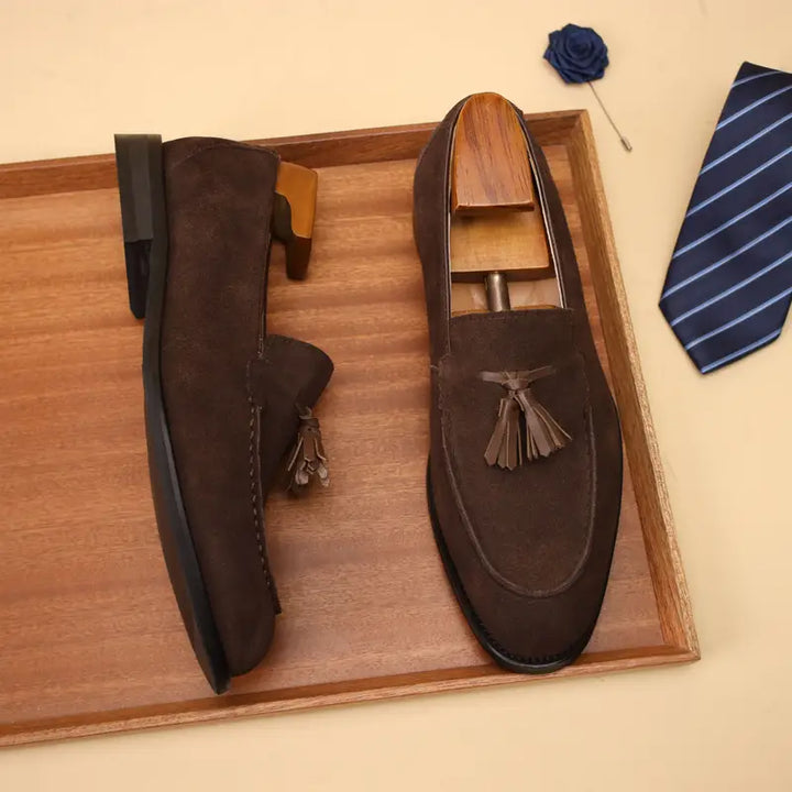 Vintage style men's slip-on loafers. Stylish brown dress shoes for men, offering comfort and an anti-slip design.