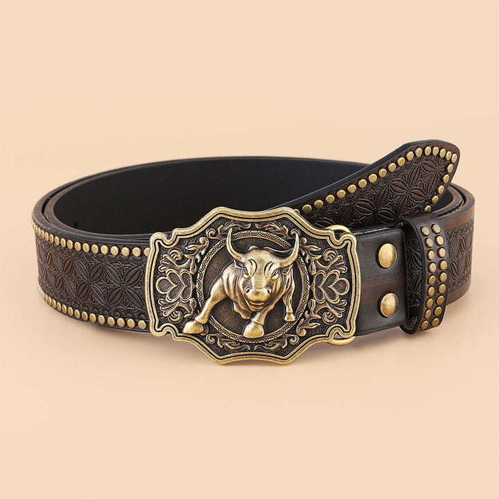 Vintage men's western belt with animal print PU leather & a finely engraved cowboy buckle. Retro style.
