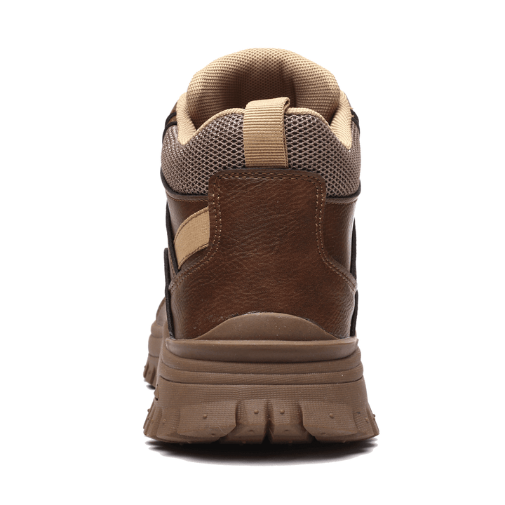 Protective men's safety footwear, waterproof and non-slip, ensuring maximum safety and comfort in tough work.