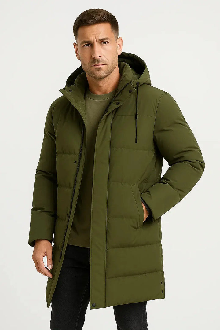 Versatile men's waterproof puffer jacket. Provides windproof protection & ultimate winter warmth.