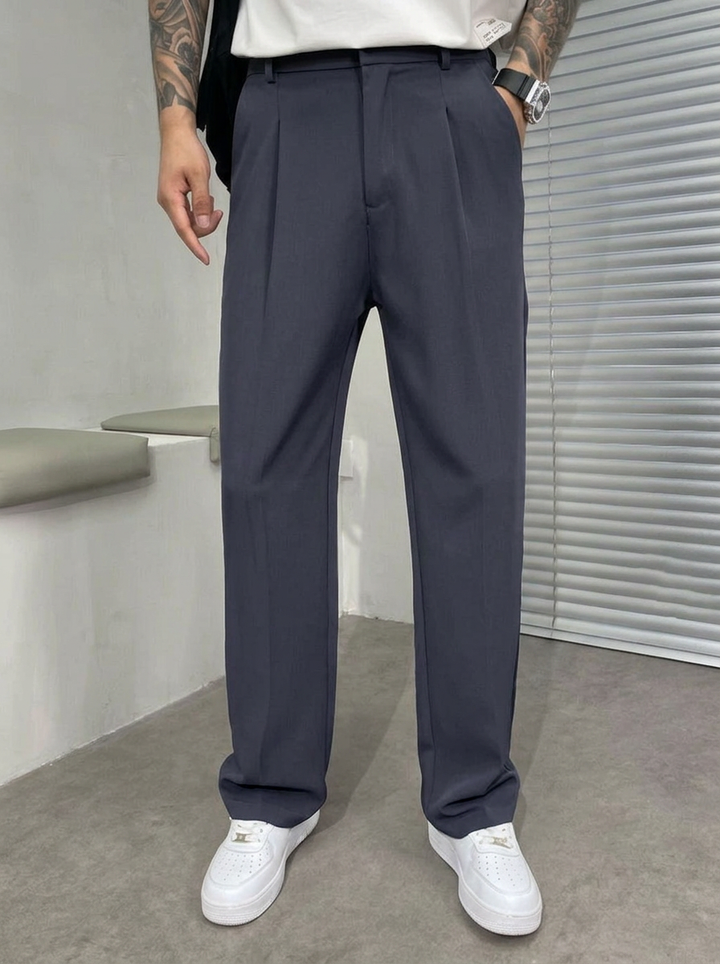 Sophisticated men's wide-leg trousers, double-pleated design. Modern relaxed fit, perfect for formal, smart casual, or office attire.
