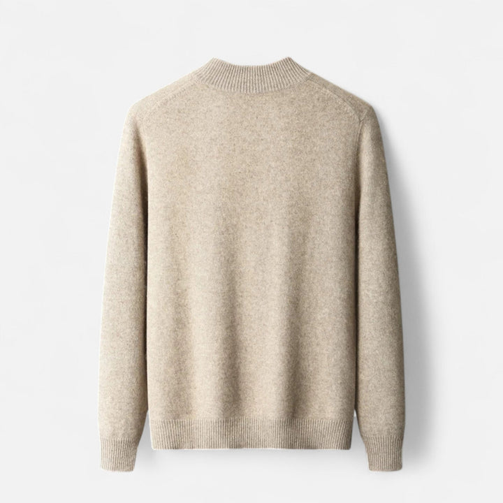 Super comfortable men's zippered sweater, perfect for casual or smart outfits in cold weather.