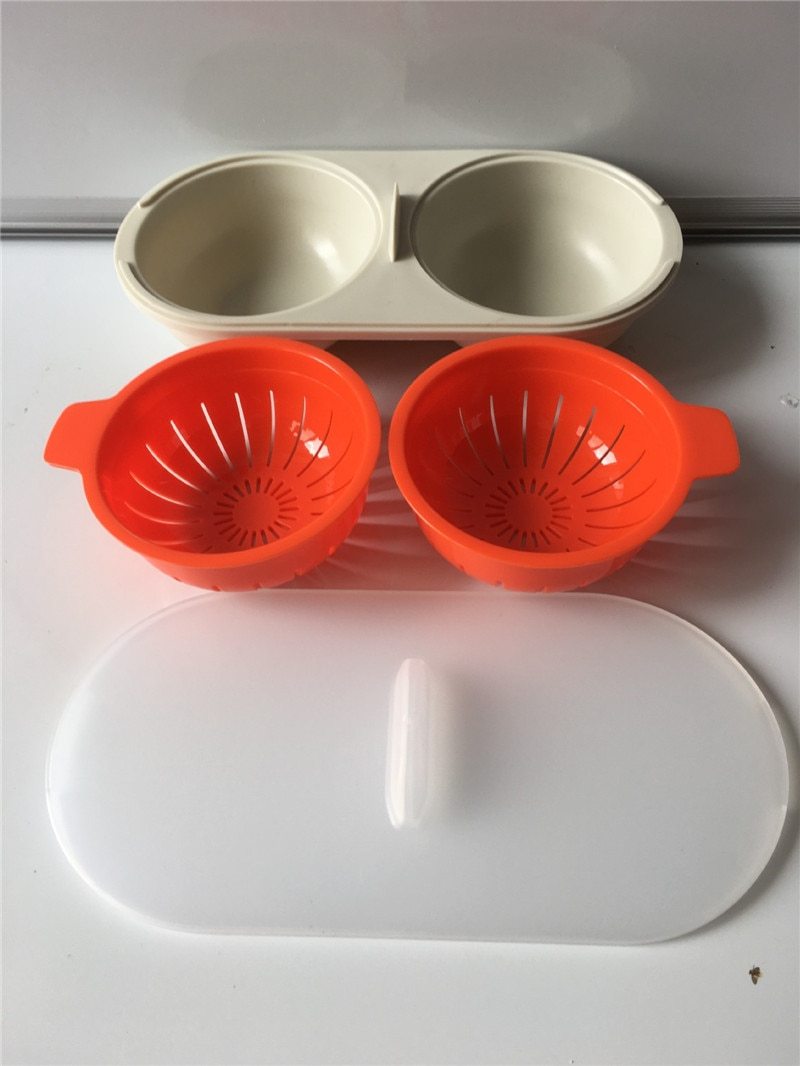 Mess-free microwave egg poacher for perfectly cooked single-serving eggs. Quick & healthy breakfast solution.