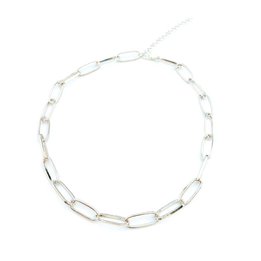 Fashionable minimalist link chain jewelry set for women, elegant gold necklace & matching bracelet.
