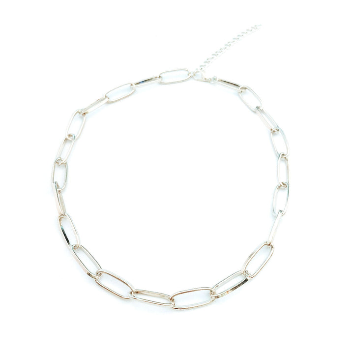 Fashionable minimalist link chain jewelry set for women, elegant gold necklace & matching bracelet.