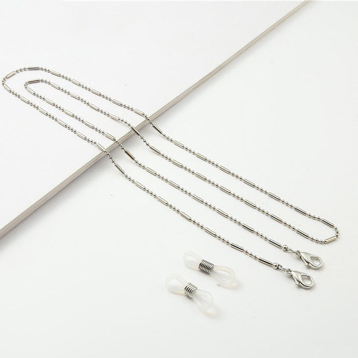 Chic unisex glasses chain, a simple yet elegant accessory for all types of eyewear.