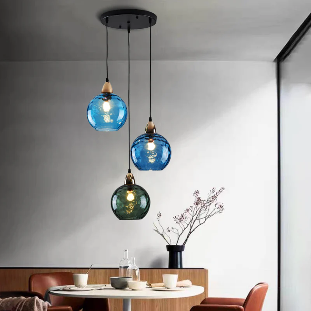 Chic 3-light cluster pendant, modern ceiling light for contemporary decor.