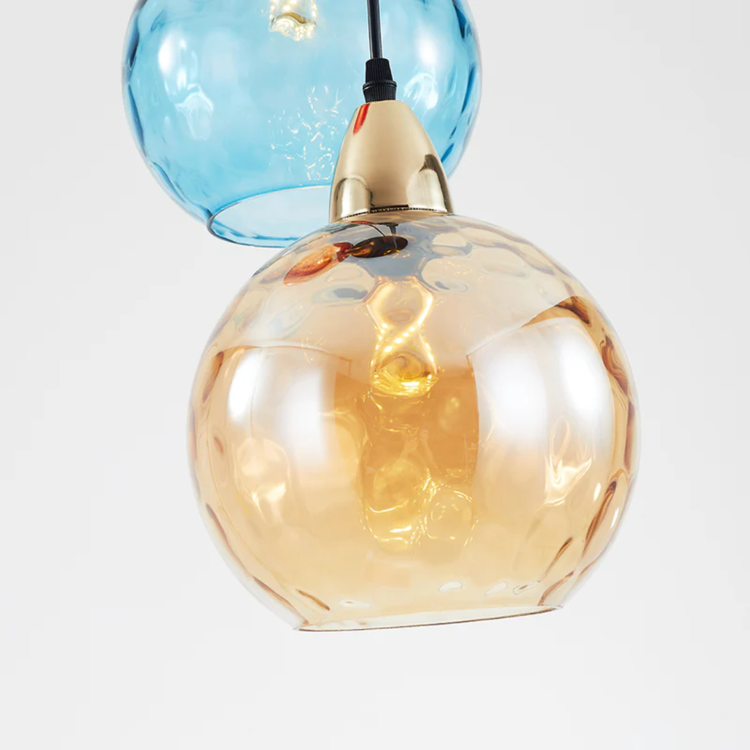 Stylish 3-light cascade pendant, modern LED ceiling light for dining rooms.