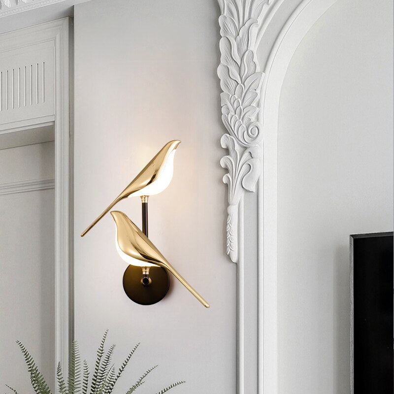 Decorative modern bird wall lamp featuring magnetic design and energy-efficient LED for ambient lighting.
