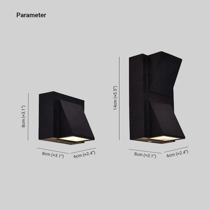 Durable black modern outdoor wall lamp, enhances garden ambiance & exterior lighting.