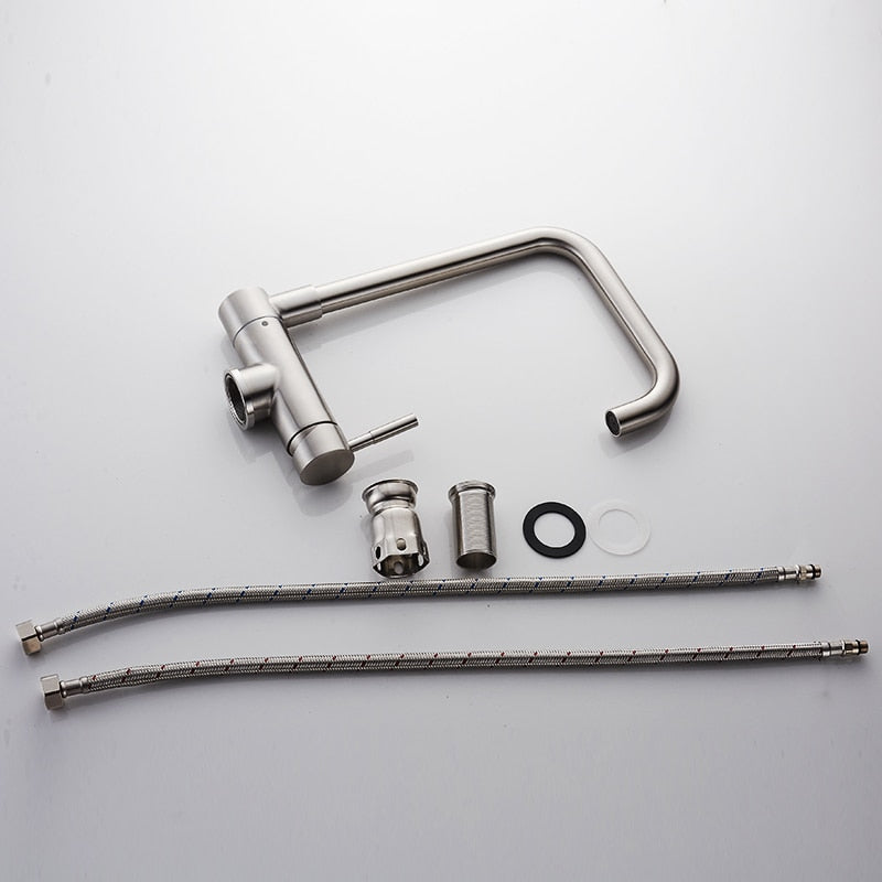Modern home improvement: Single handle kitchen faucet, 360° swivel, sleek design, brushed nickel.