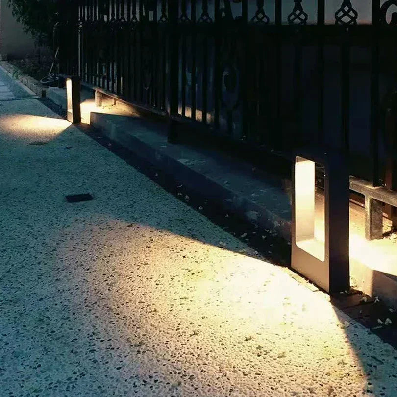 Durable IP68 weatherproof LED garden pathway light. Modern design exterior lighting for landscape illumination.