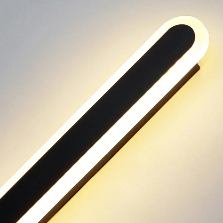 Vertical or horizontal mount modern LED outdoor wall light, linear illumination for versatile exterior use.