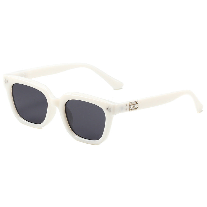 Trendy oversized sunglasses, offering excellent UV protection and a chic summer look.