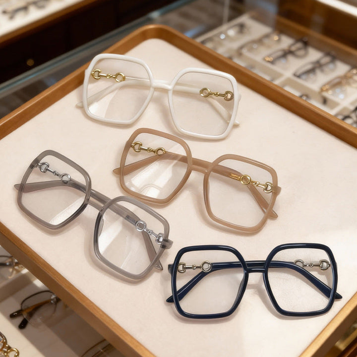 Fashionable modern square frame glasses, ideal for a contemporary, chic look. Unisex design.
