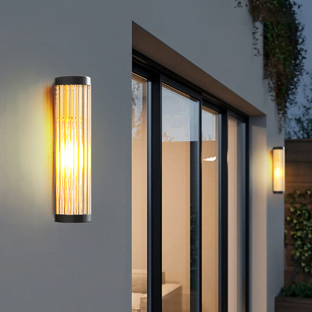 Elegant Moorey Modern Outdoor Wall Lamp for exterior home lighting. IP65 weather-resistant garden fixture.