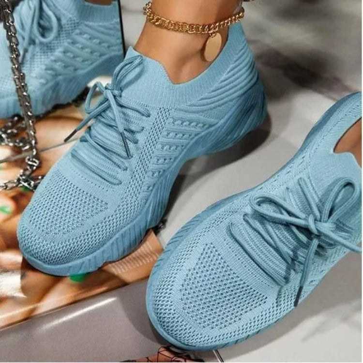 Lace-up women's sneakers, new lightweight and breathable design, excellent for walking, running errands, and casual outfits.