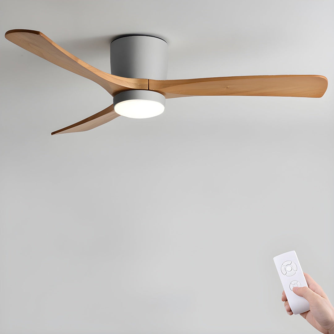 Modern ceiling lamp with fan. Wooden structure, LED light, remote included.