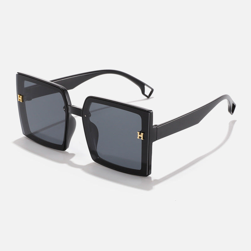 Elevate your look with these trendy oversized shield sunglasses, featuring strong UV protection.