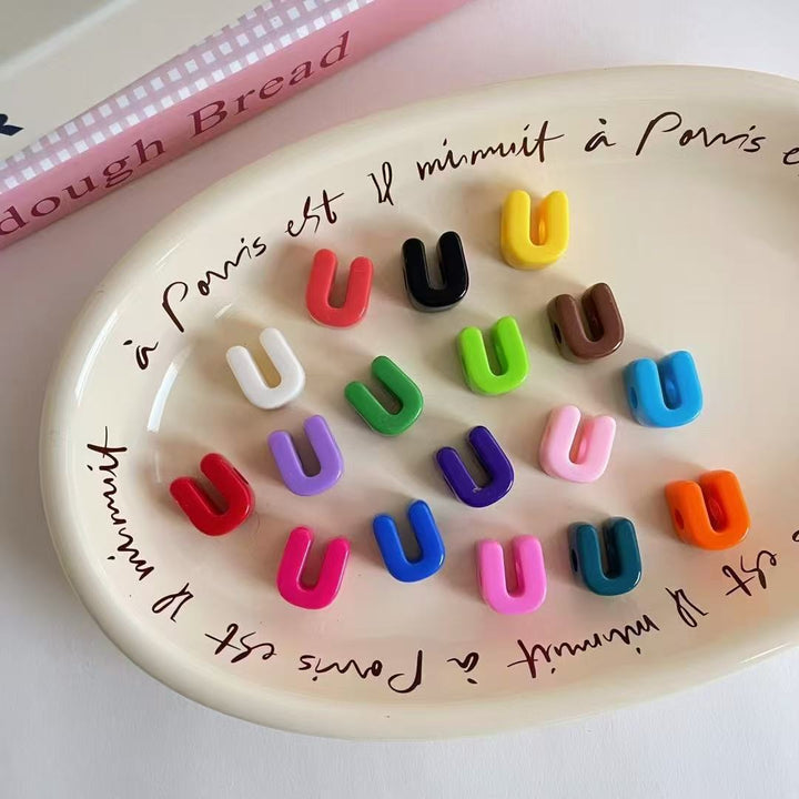 Personalized 'Y' letter keychain, durable accessory & unique initial charm.
