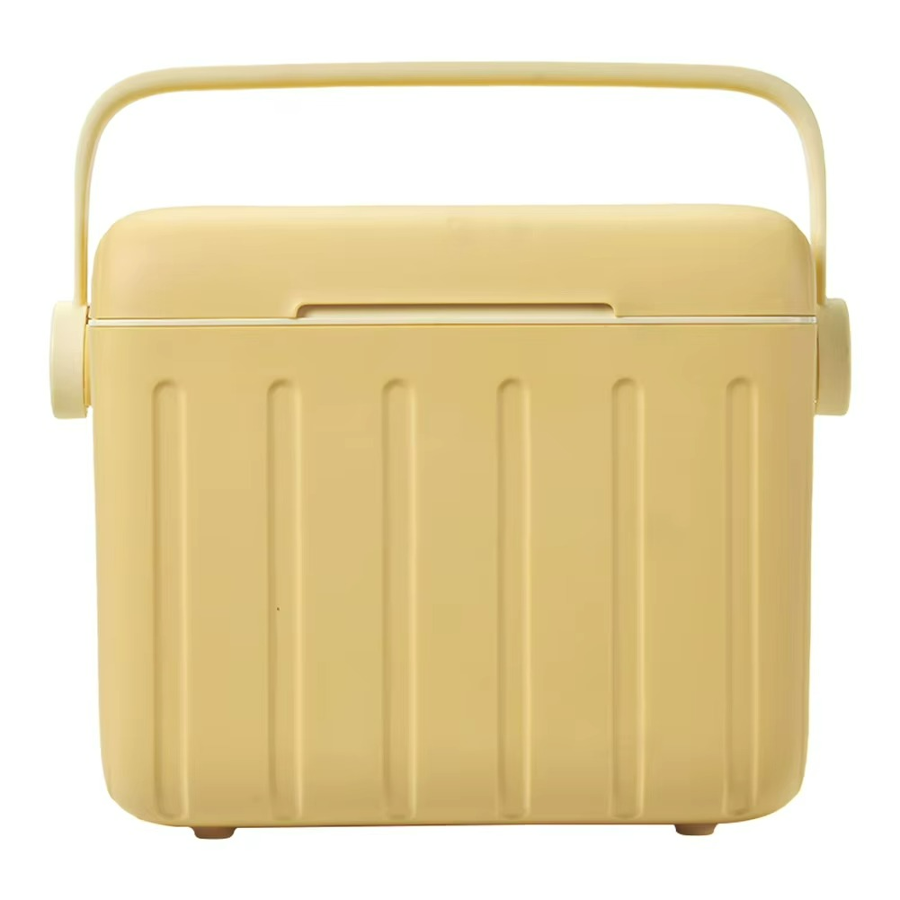 Portable yellow 6L insulated cooler box, perfect for picnics, camping, and beach trips. Keeps food & drinks chilled.