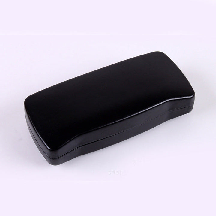 Sleek black women's leather case designed for protecting sunglasses & reading glasses. A stylish, functional accessory.