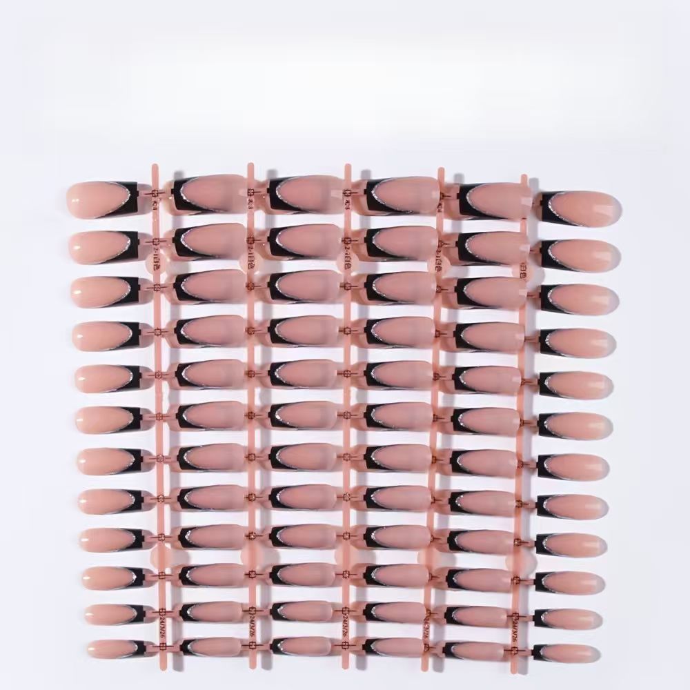 High-quality silver glossy press-on nails. Women's artificial nails for dazzling nail art & beauty.