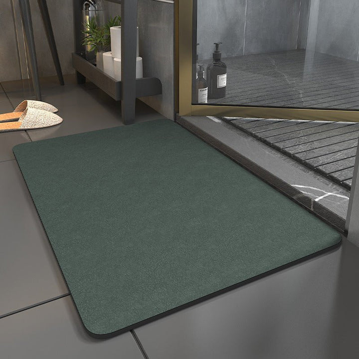 Close-up of a quick-dry bath mat texture, highlighting its soft, absorbent, and non-slip features for safety.