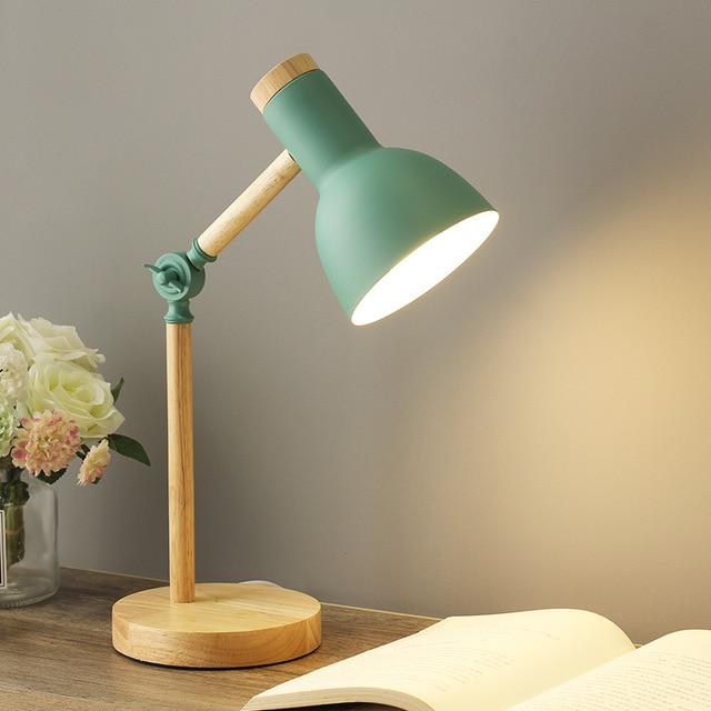 Modern wooden table lamp, Scandinavian design. Foldable & adjustable for versatile home or office lighting.