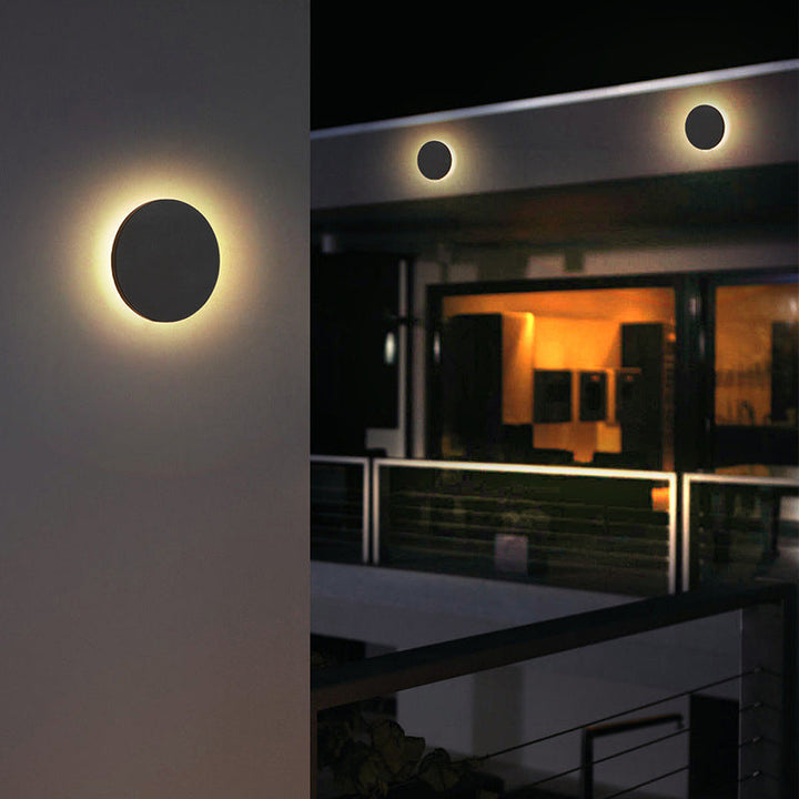Smart LED outdoor wall lamp, modern design, perfect for entrance & patio lighting.