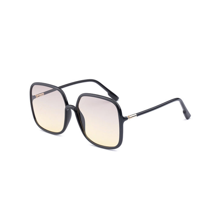 Essential UV protection sunglasses: sleek unisex square eyewear, perfect for summer accessory & eye protection.
