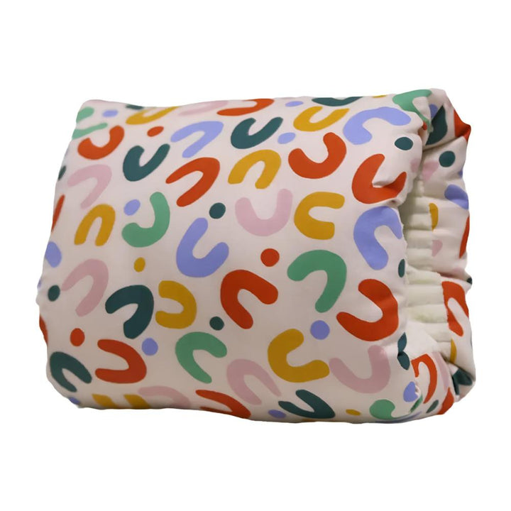 Thoughtful new mom gift: a soft, supportive arm pillow for comfortable, ergonomic breastfeeding.