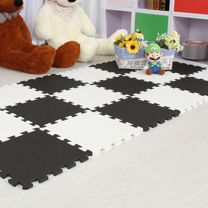 Reconfigurable foam play mats for kids, providing safe and cushioned flooring.