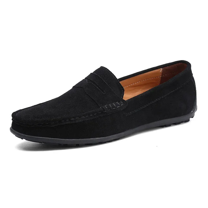 Versatile men's loafers, stylish and comfortable. Ideal for both casual outings and elegant dress occasions.