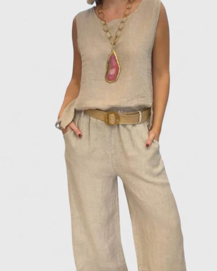 Comfortable & chic women's two-piece outfit set with sophisticated wide leg pants and a stylish sleeveless top.